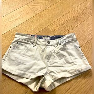 Excellent condition distress roxy Jean shorts